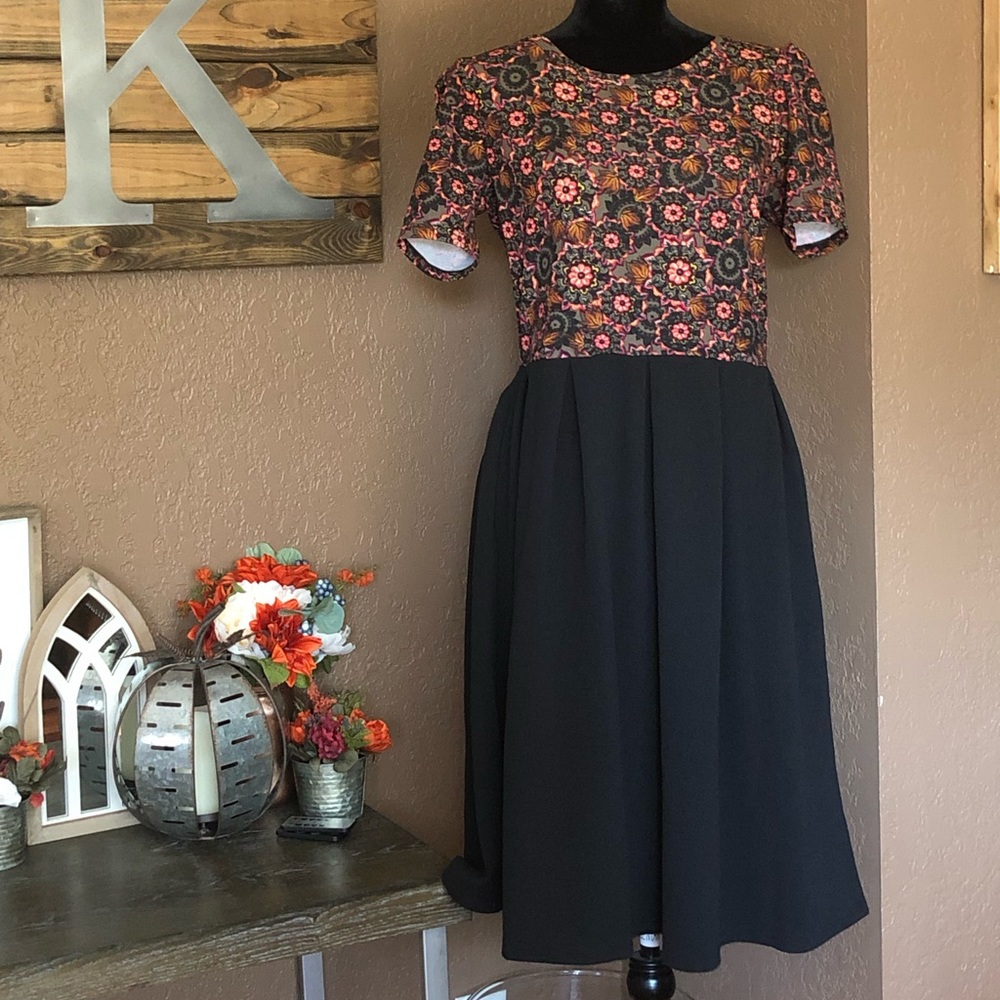 LuLaRoe Amelia Printed Bodice/Black Skirt Dress